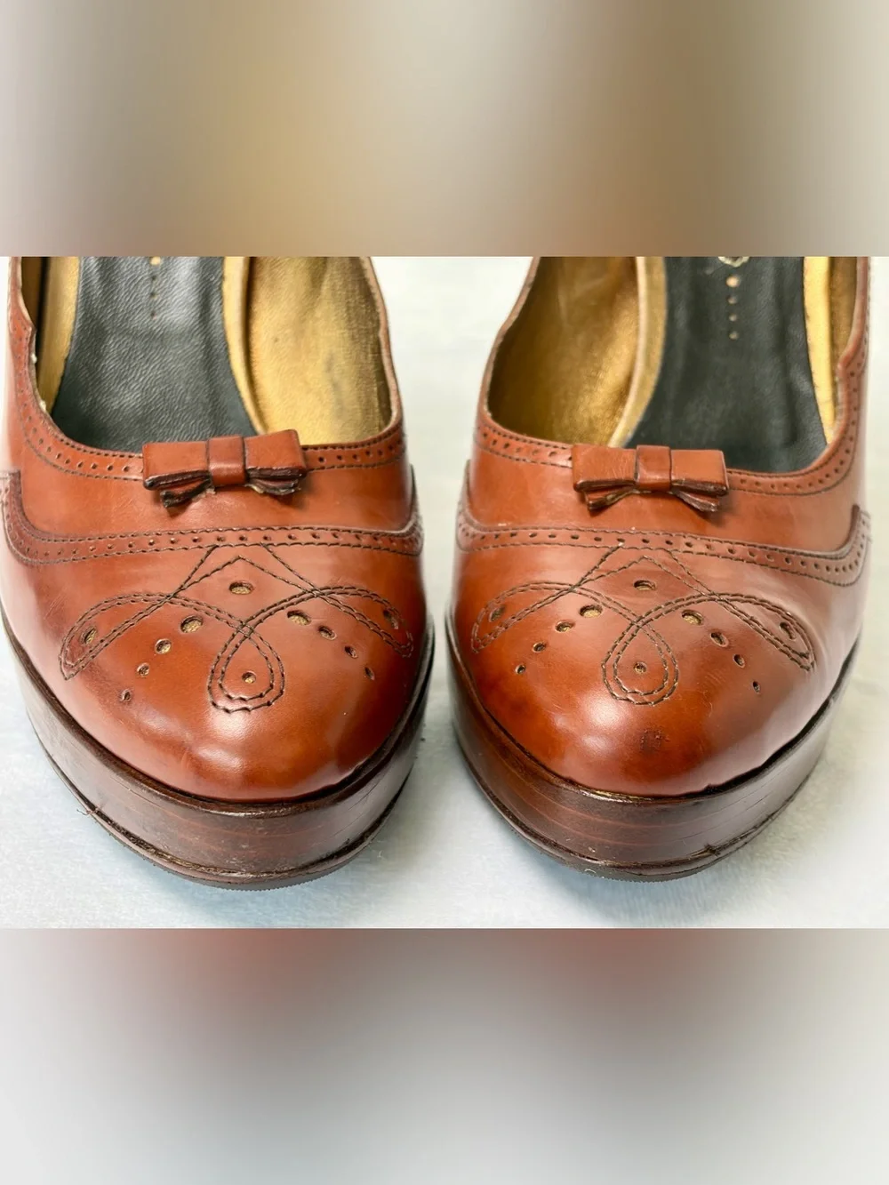 Prada Leather Mary Janes w/brogue detailing and bow, buckle, wooden heel, 37,EUC